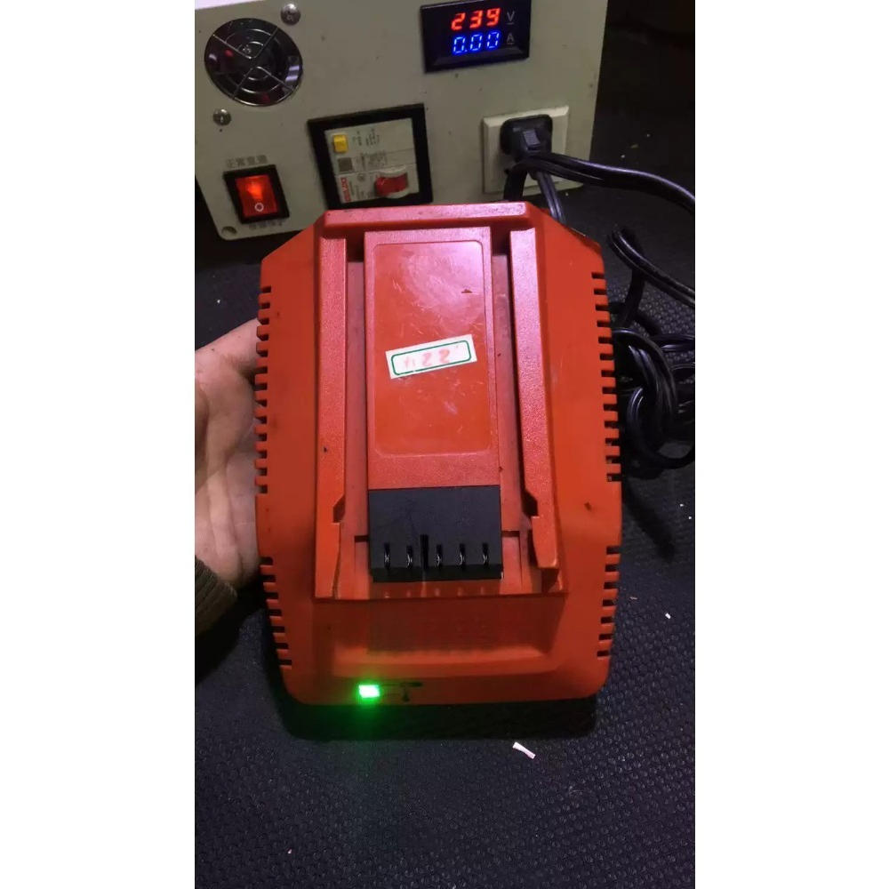 Caricabatterie Hilti C4/36‑90  - Power Tools Hilti recensione e prezzo